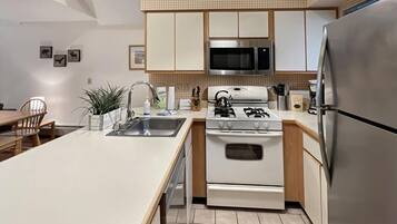 Condo, 2 Queen Beds (Woods Village 43) | Private kitchen