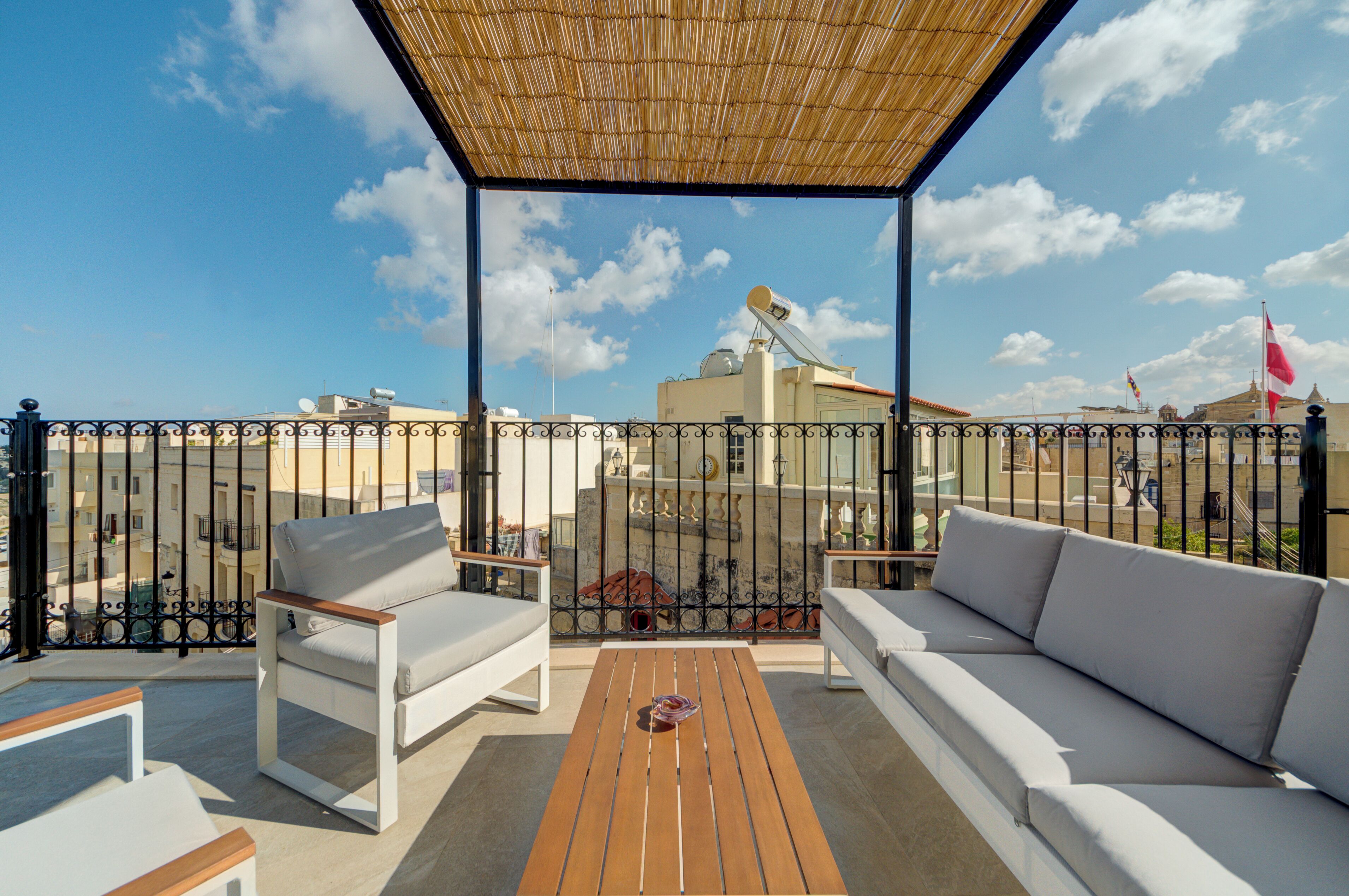 House, 3 Bedrooms, Smoking | Balcony