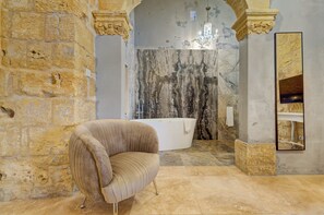 House, 3 Bedrooms, Smoking | Bathroom - Ta' Karmenu - A Medieval Maltese Gem 800-year-old House Near Mdina, Rabat (Rabat)