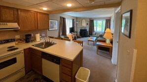 公寓客房, 1 張加大雙人床和 1 張沙發床 (Pico Village Resort D209) | 私人廚房