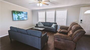 TV connectée, table de tennis de table