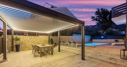 Luxury villa Magic with swimming pool near the sea