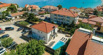 Luxury villa Magic with swimming pool near the sea