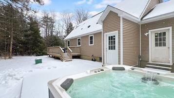 House, Multiple Beds (The Mendon House) | Outdoor spa tub