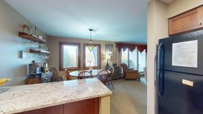 Condo, Multiple Beds (Sunrise - W Glade K-5) | Interior