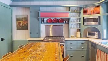 Rumah, Beberapa Tempat Tidur (Old Orchard House) | Dapur pribadi | Oven dan pemanggang roti