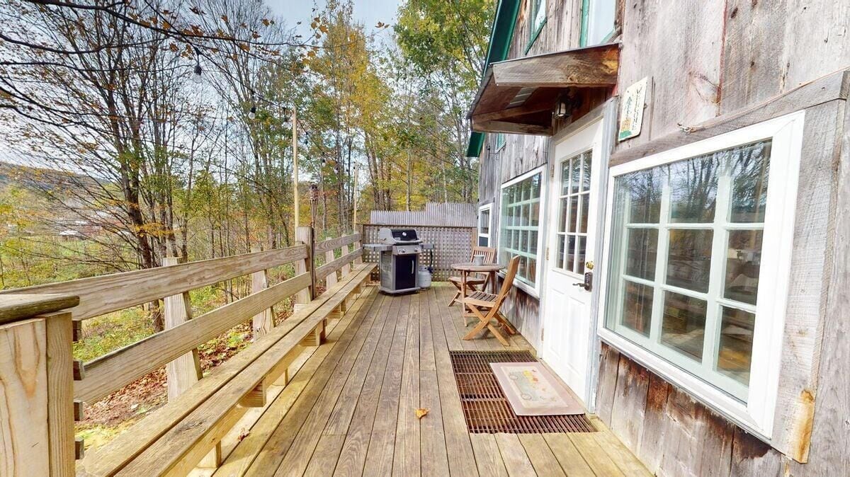 House, 1 Double Bed (Pond View Cabin) | Terrace/patio