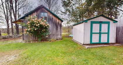 Pond View Cabin