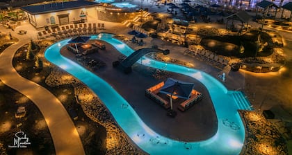 Spacious mountain retreat w/indoor pool & hot tub