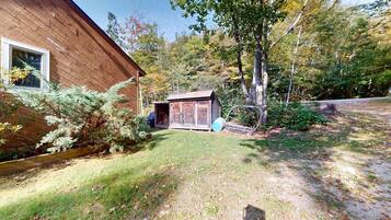 House, Multiple Beds (The Maple Leaf) | Property grounds