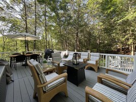 House, Multiple Beds (Harbor Hideaway) | Outdoor dining