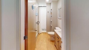 Condo, 1 King Bed (Woods Village 33) | Bathroom