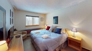 Condo, 1 King Bed (Woods Village 33)