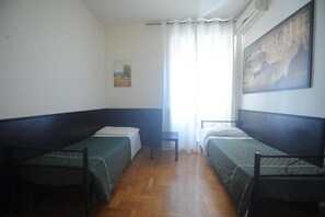 Free WiFi - Friends Holiday (Rome)