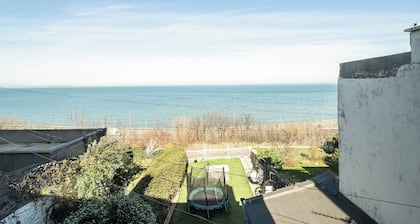 Stunning Sea View Blue Haven in Penmaenmawr