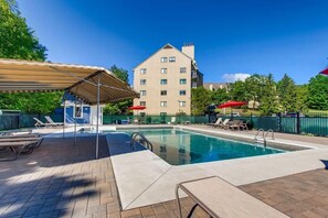 Condo, nhiều giường (Mt Green 1-B01) | Hồ bơi | Hồ bơi trong nhà, hồ bơi ngoài trời