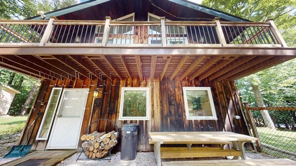 Casa, várias camas (Dean Hill Chalet) | Opções para refeição ao ar livre