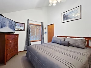 House, Multiple Beds (Dean Hill Chalet) | 5 bedrooms, bed sheets - Dean Hill Chalet (Killington)