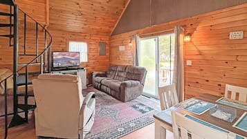 Condo, 1 Double Bed (Beach Daze Cottage) | Living area