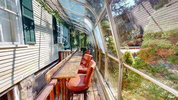 Condo, Multiple Beds (Plymouth Ski Farm) | Dining