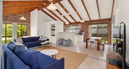 Coastal Paws Pet friendly, family beach house in Pottsville