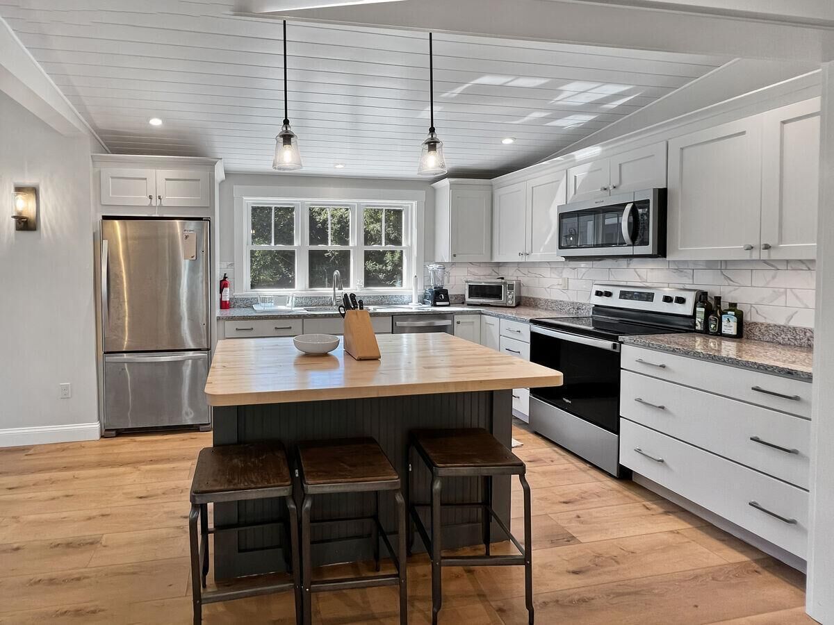 House, Multiple Beds (Long Sands Home) | Private kitchen | Oven, toaster