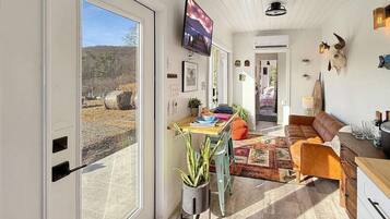 House, Multiple Beds (Zen Box Farm) | Interior