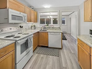 Private kitchen - Lion's Tower (Ogunquit)