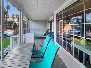 Outdoor dining - Raven's Nest (Ogunquit)