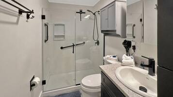 Condo, Multiple Beds (Gateway Condo A10) | Bathroom