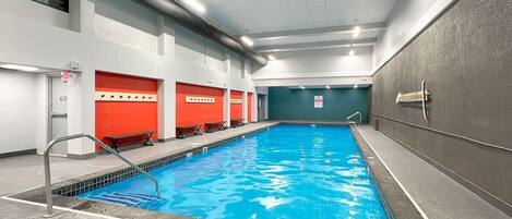 Appart'hôtel, 1 grand lit (Mt Green 2-D07) | Piscine | Piscine couverte, piscine extérieure