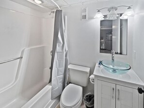 Appartement, 1 queensize bed (Mt Green 2-D07) | Badkamer | Gratis toiletartikelen