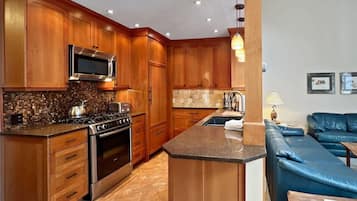 Condo, Multiple Beds (Kettle Brook B3) | Private kitchen | Oven, toaster