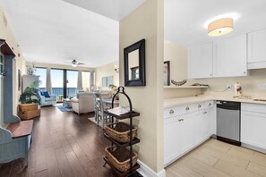 Condo, Multiple Beds (Navarre Towers 805) | Interior