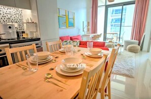 Dining - Central Dubai Chic two Bedroom (Dubai)