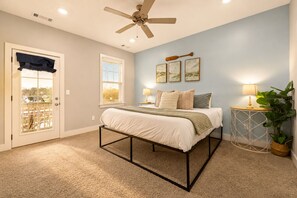 4 bedrooms, WiFi (free), bed sheets
