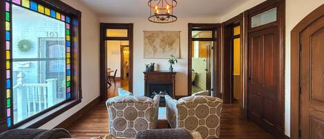 Smart TV, fireplace, table tennis, books