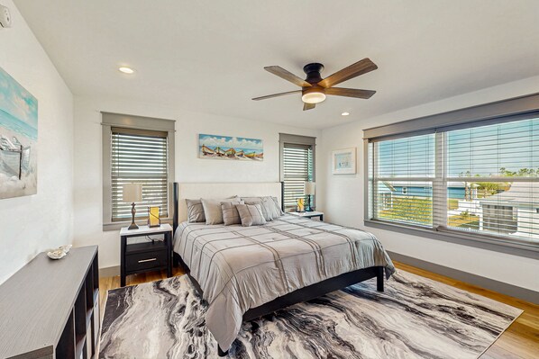 5 bedrooms, internet, bed sheets