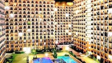 Zimmer, 1 Schlafzimmer, Raucher, Balkon | Pool