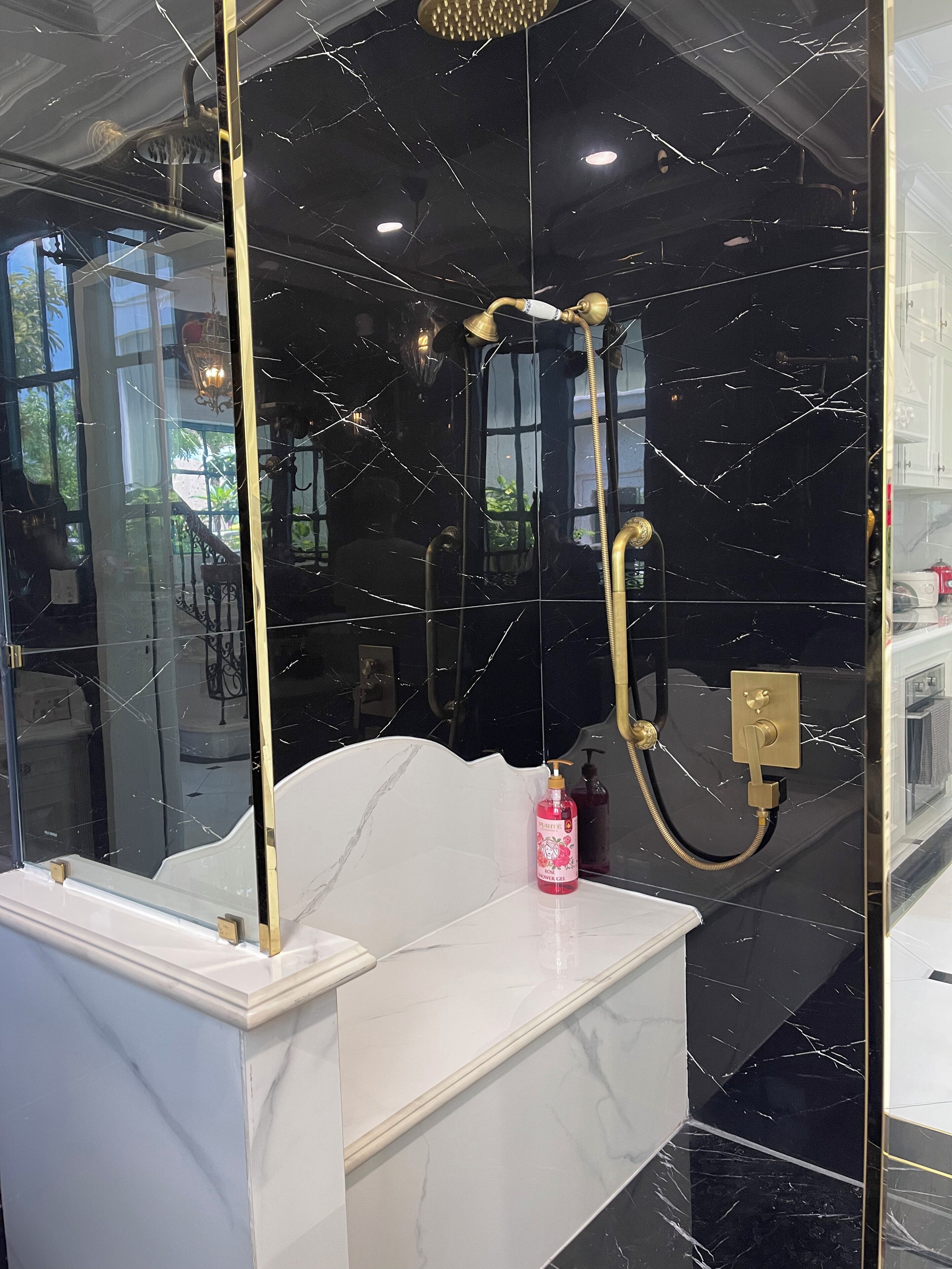 Villa, Courtyard View | Bathroom | Free toiletries, slippers, soap, shampoo