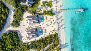 Exterior - NEW BluWakes 10BR Beachfront, Pool, Luxury (George Town)