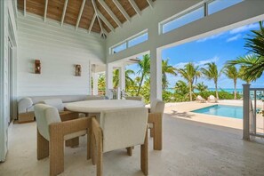 Pool - *NEW* BluWakes 10BR Beachfront, Pool, Luxury (George Town)