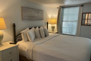 1 chambre, fer et planche à repasser, accès à Internet, literie fournie