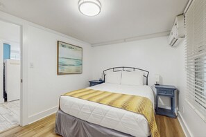 1 bedroom, iron/ironing board, Internet, bed sheets