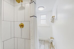 Hair dryer, towels - Apartment with garden view, full kitchen, saltwater pool near beach (Tybee Island)
