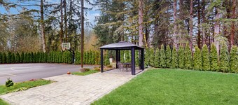 Secluded Modern Escape in Snohomish with Private Sport Court