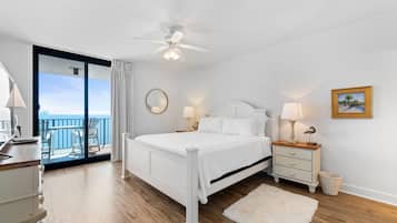 Leilighet, flere senger (Phoenix VIII 1503) | 3 soverom og strykejern/-brett