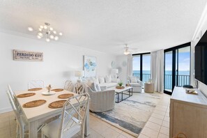 Condo, Plusieurs lits (Phoenix VIII 1503) | Aire de séjour