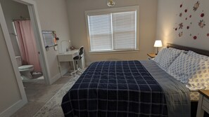 4 soverom, strykejern/-brett, wi-fi og sengetøy