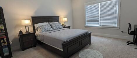 4 soverom, strykejern/-brett, wi-fi og sengetøy